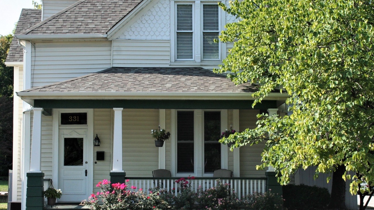 Photo of Others in St. Charles Historic District