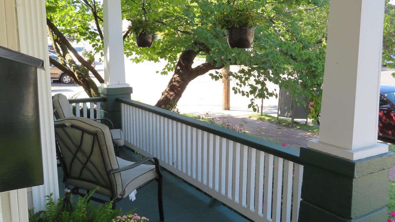 Photo of Outdoor in St. Charles Historic District