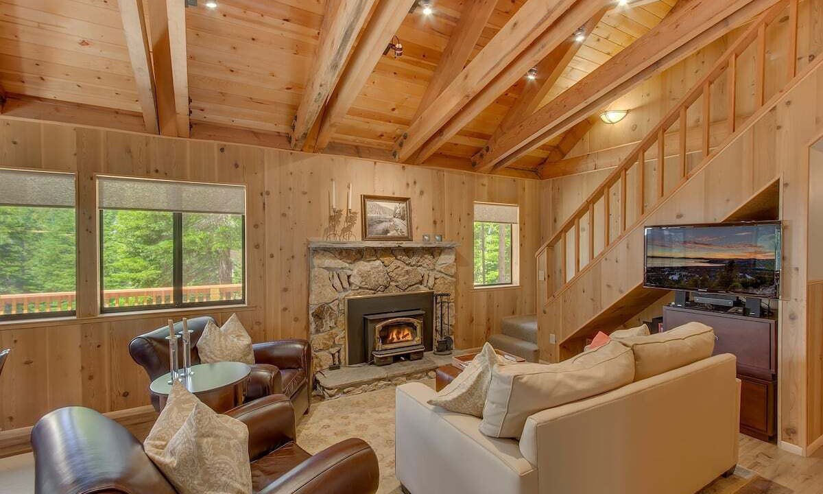 Photo of Livingroom in Comstock Acres
