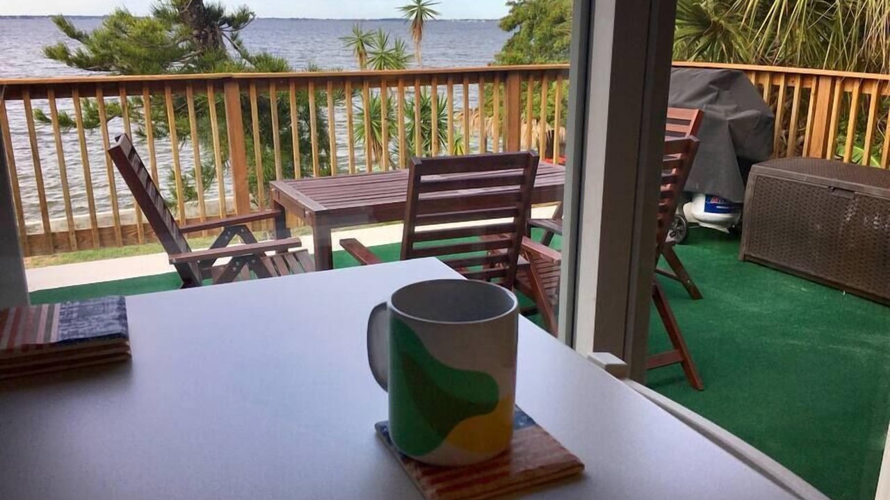 Photo of Patio Balcony in Crescent Beach
