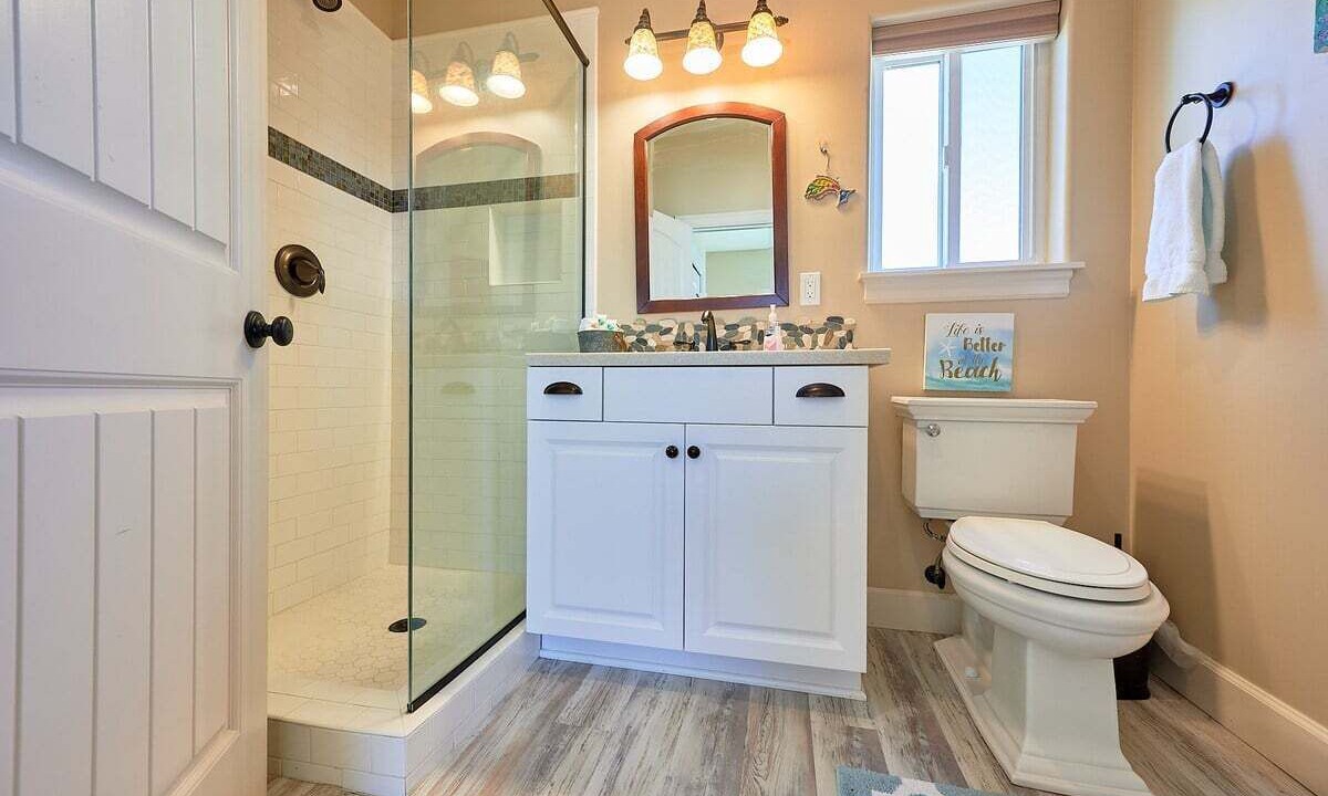 Photo of Bathroom in Kiwanda Shores