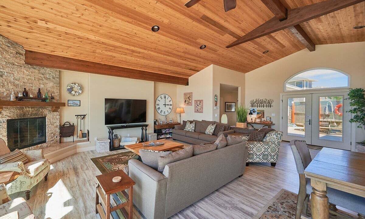 Photo of Livingroom in Kiwanda Shores