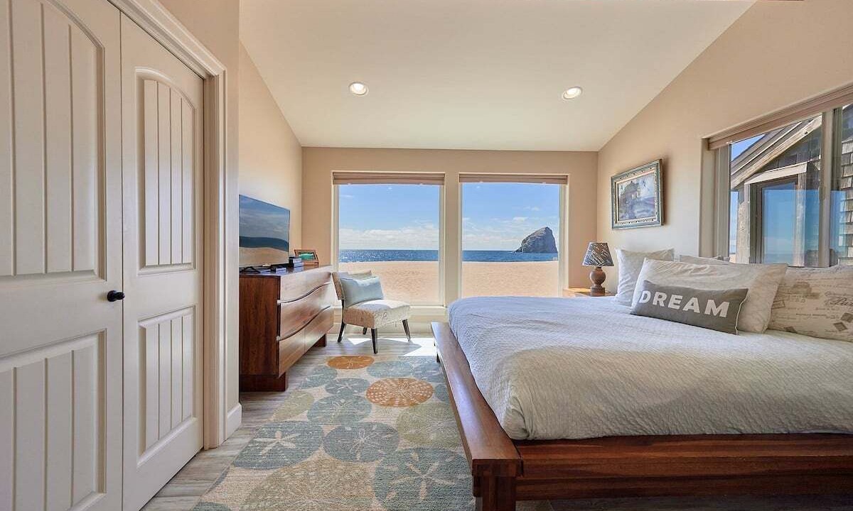 Photo of Bedroom in Kiwanda Shores