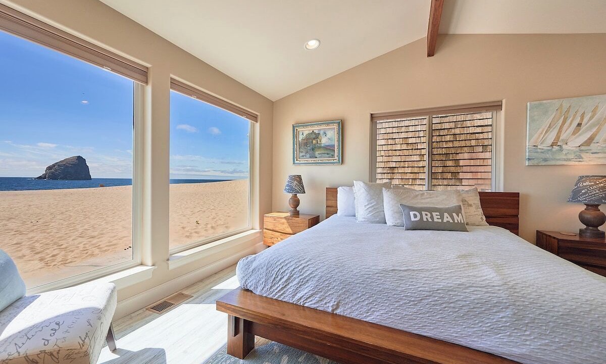 Photo of Bedroom in Kiwanda Shores