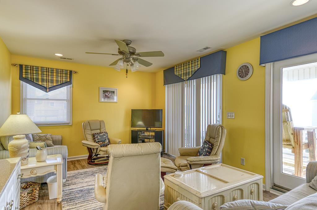 Photo of Livingroom in Ocean City Beach