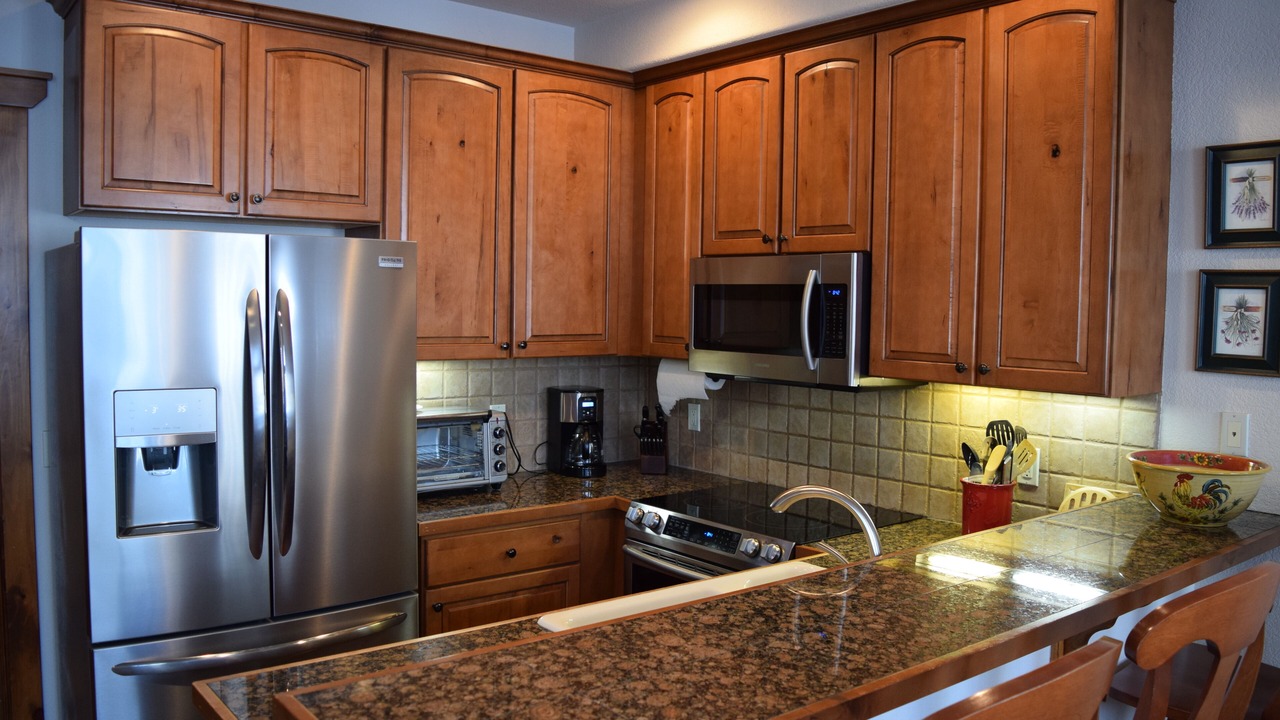 Photo of Others in Four O'Clock