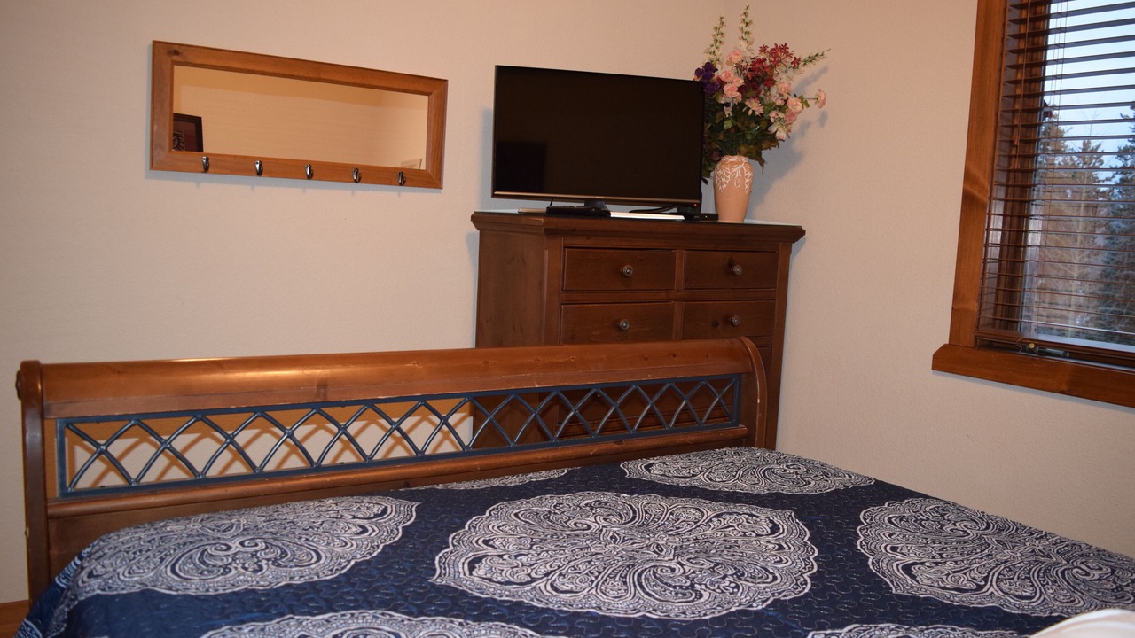 Photo of Bedroom in Four O'Clock