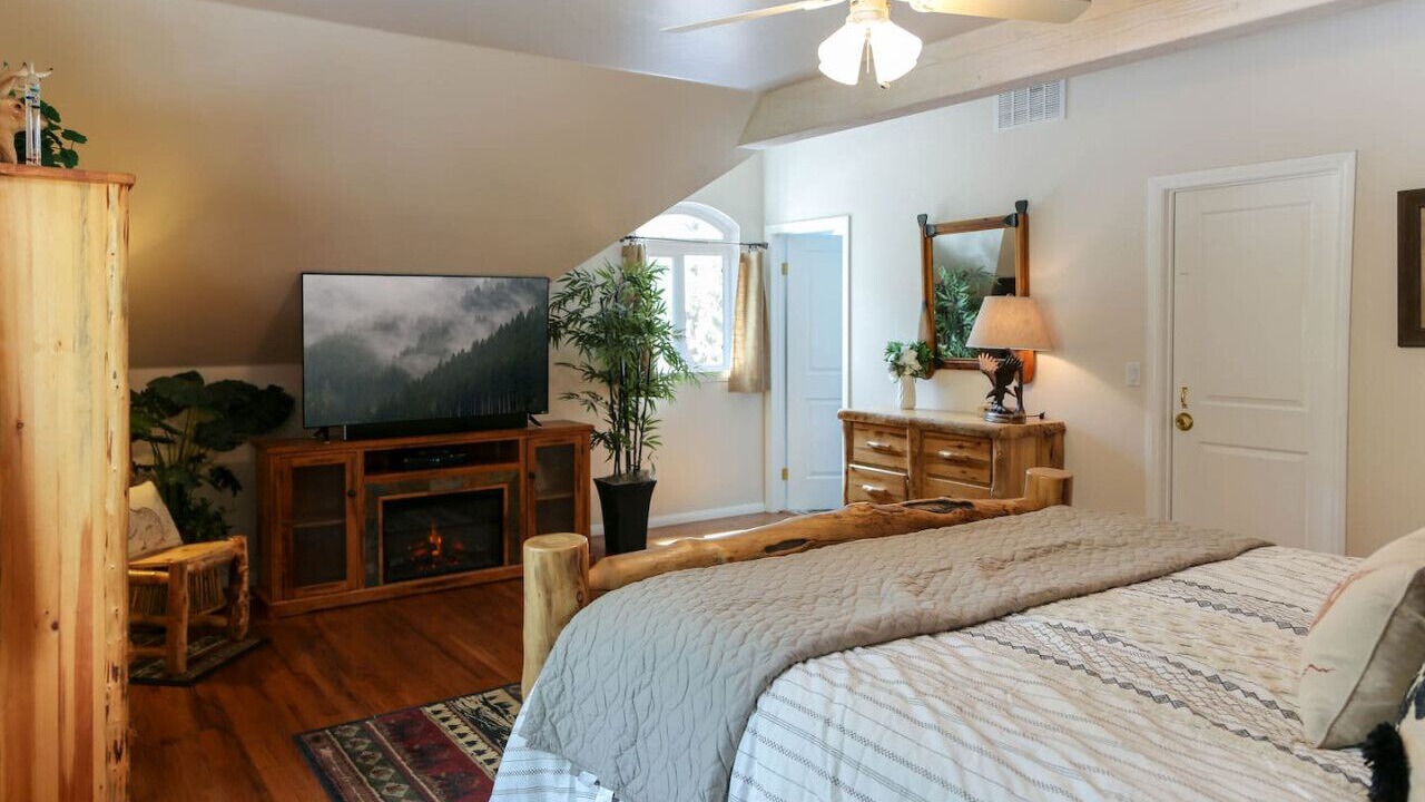Photo of Bedroom in Big Bear Lake