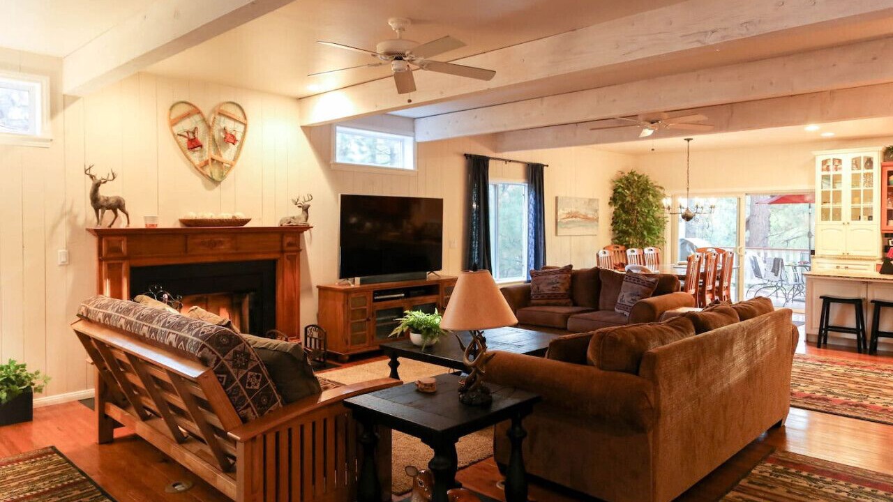 Photo of Livingroom in Big Bear Lake