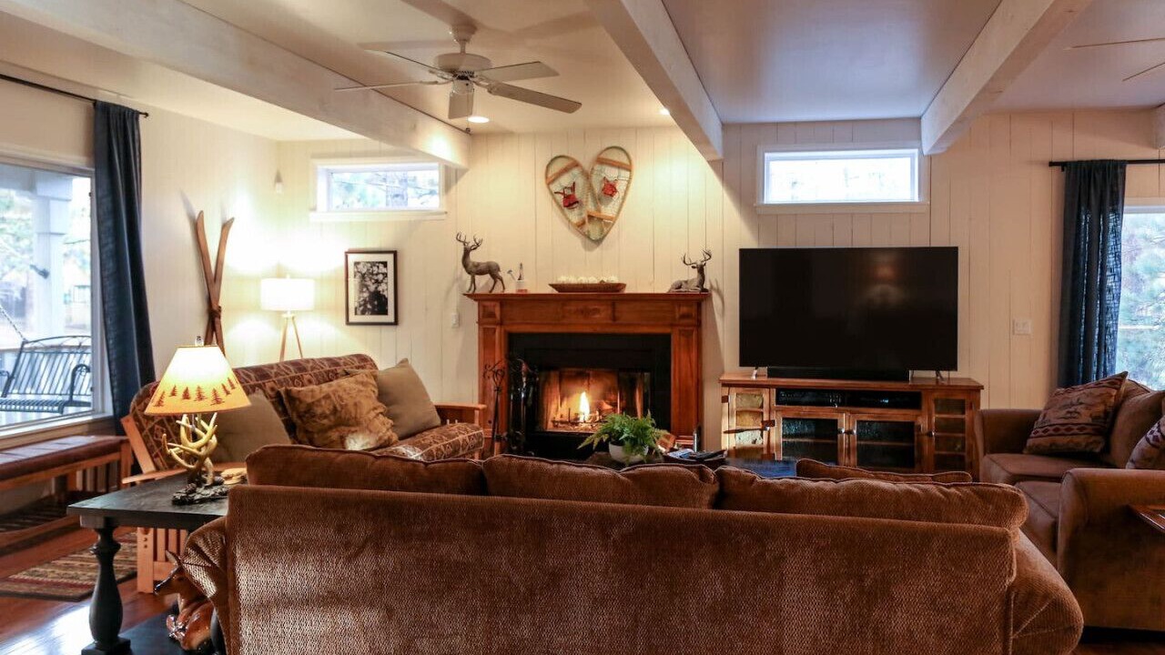 Photo of Livingroom in Big Bear Lake