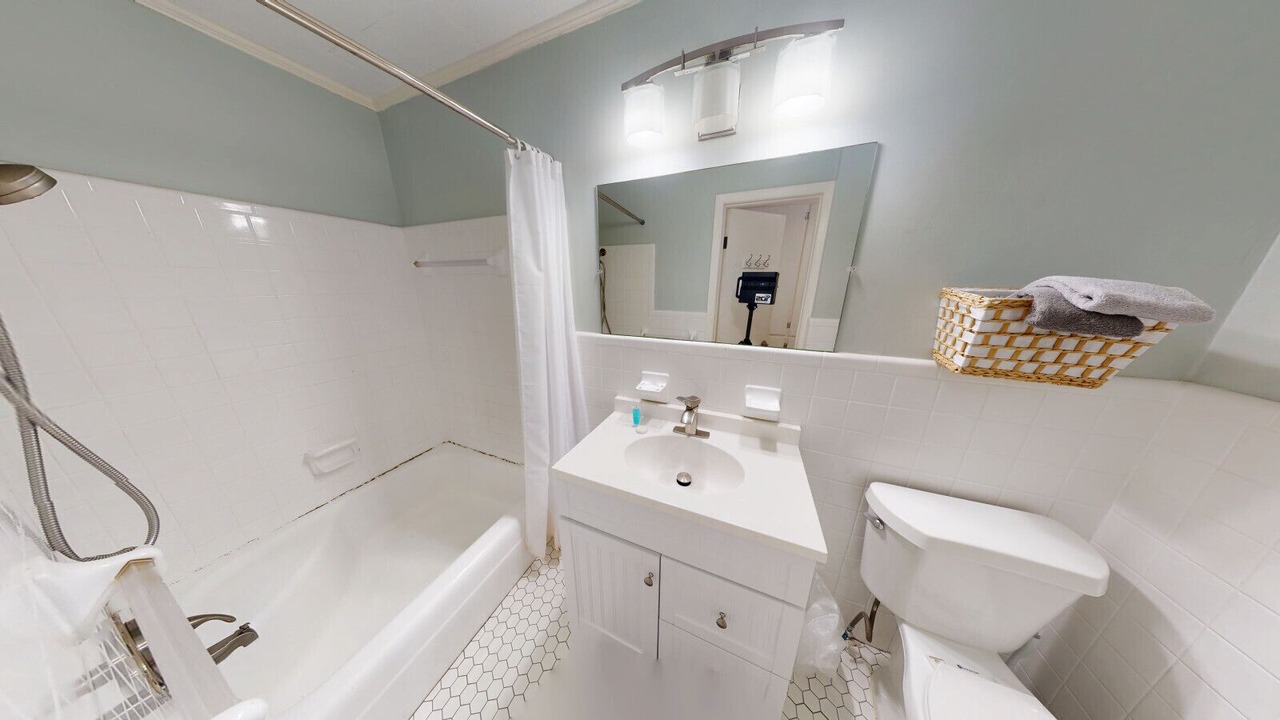 Photo of Bathroom in Woodlawn
