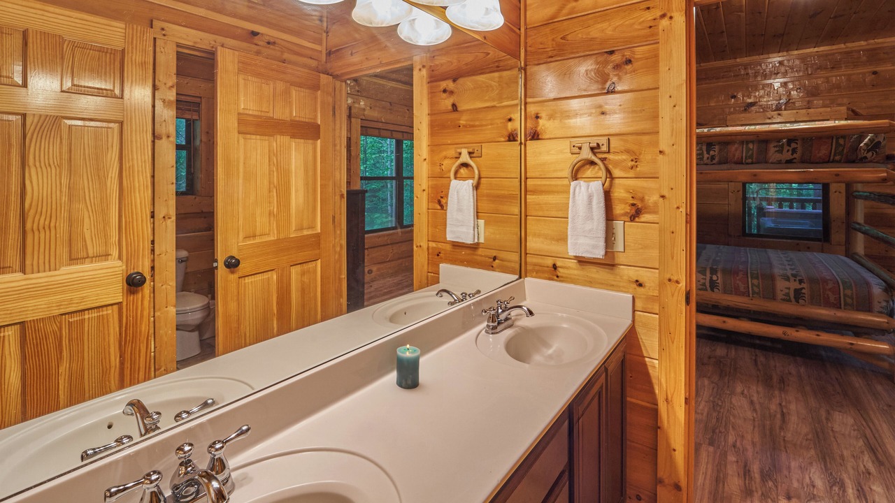 Photo of Bathroom in Gatlinburg