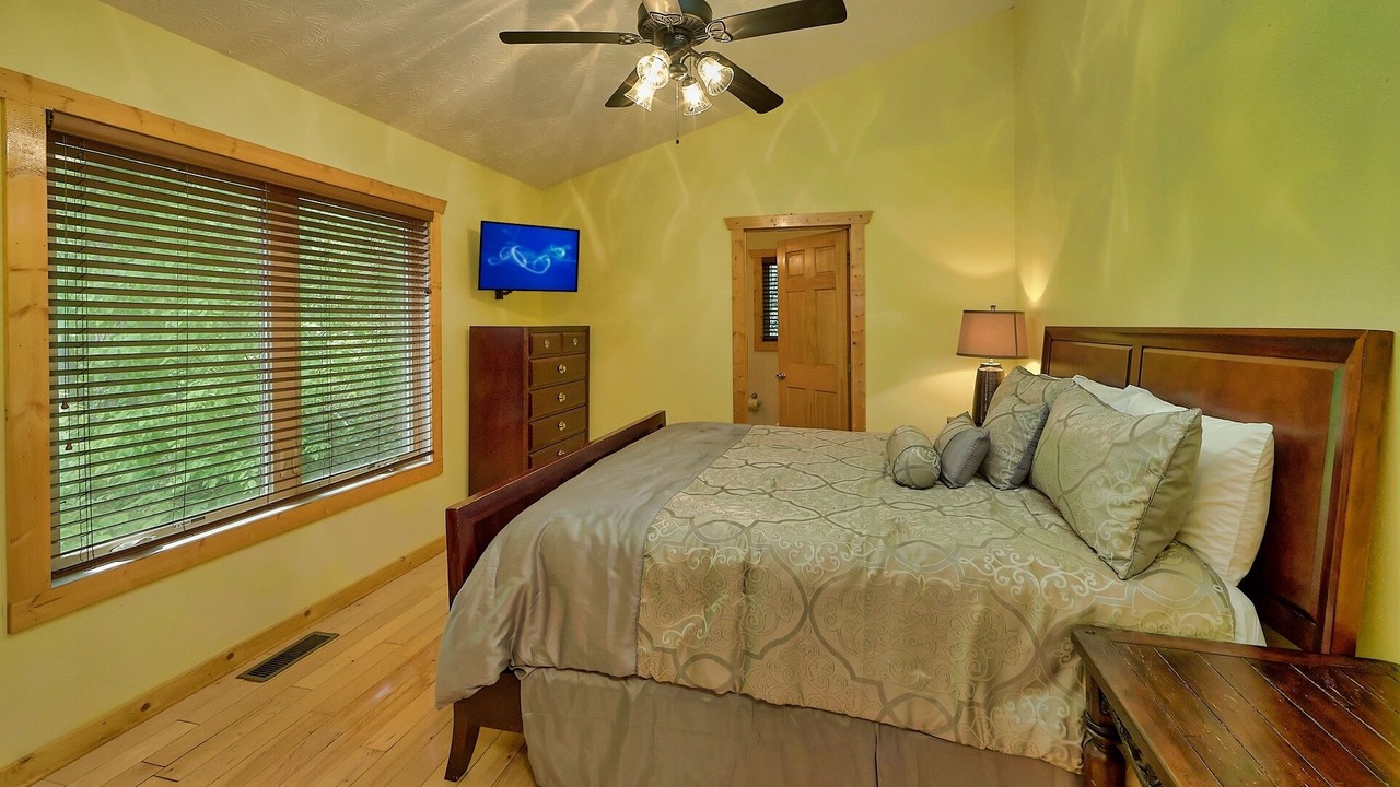 Photo of Bedroom in Gatlinburg