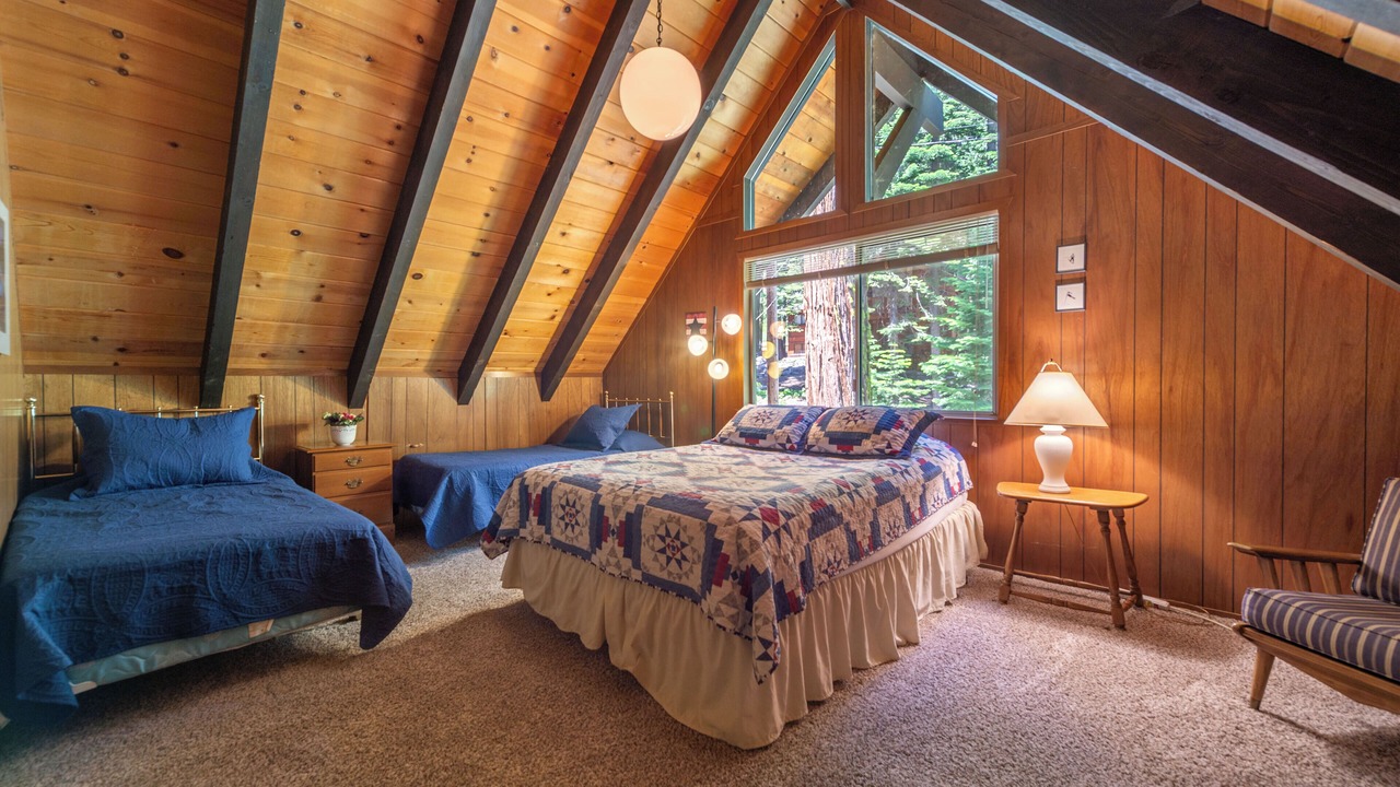 Photo of Bedroom in Homewood