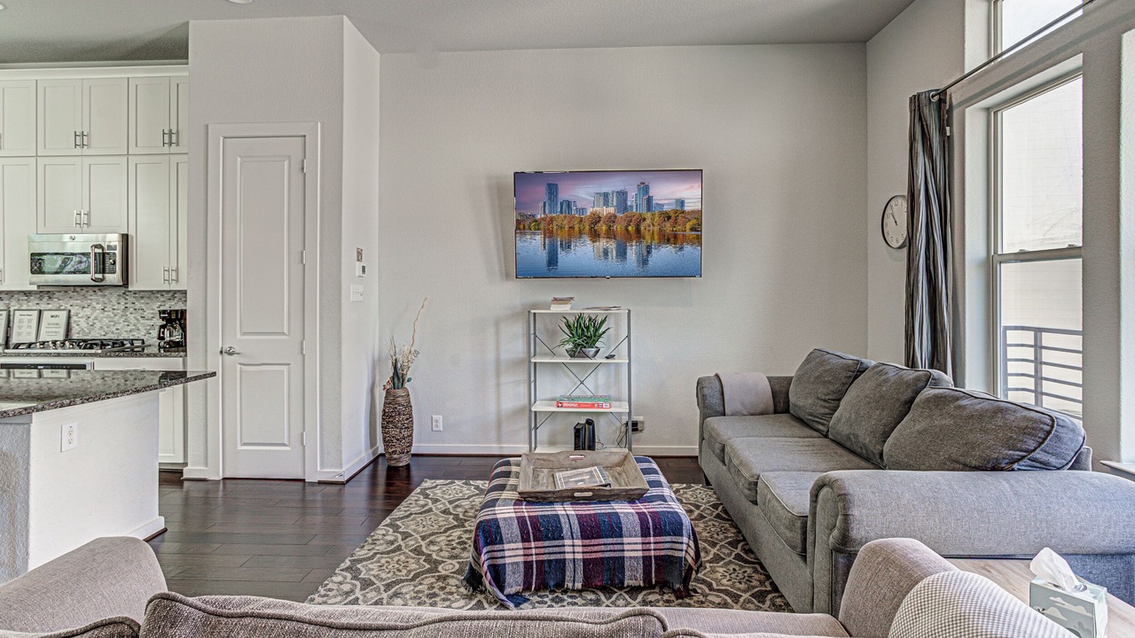 Photo of Livingroom in Tobin Hill