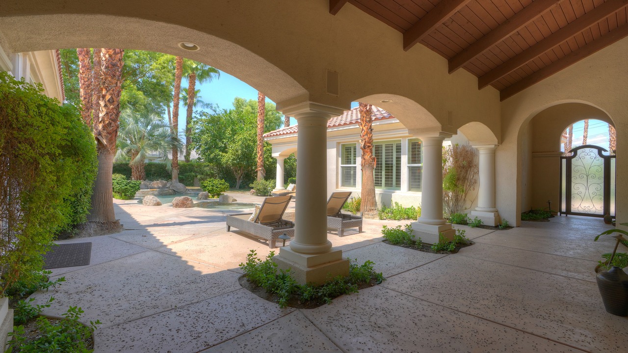 Photo of Patio Balcony in La Quinta