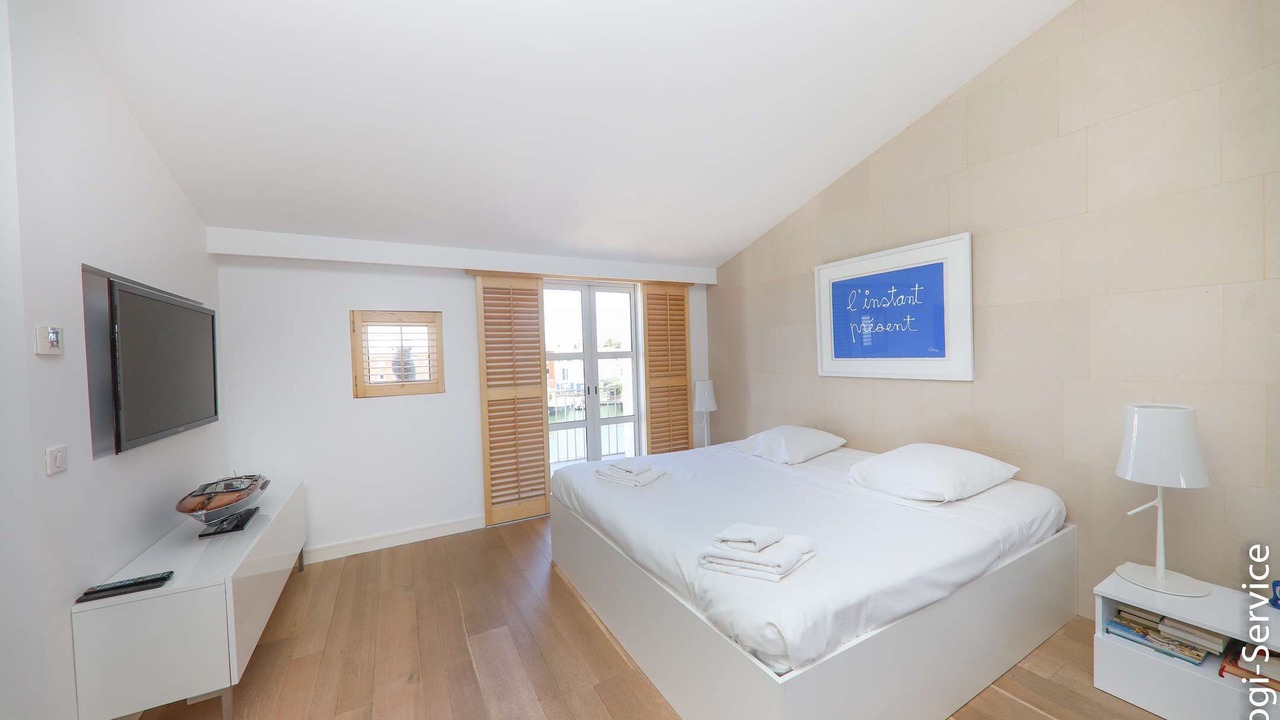 Photo of Bedroom in Port Grimaud