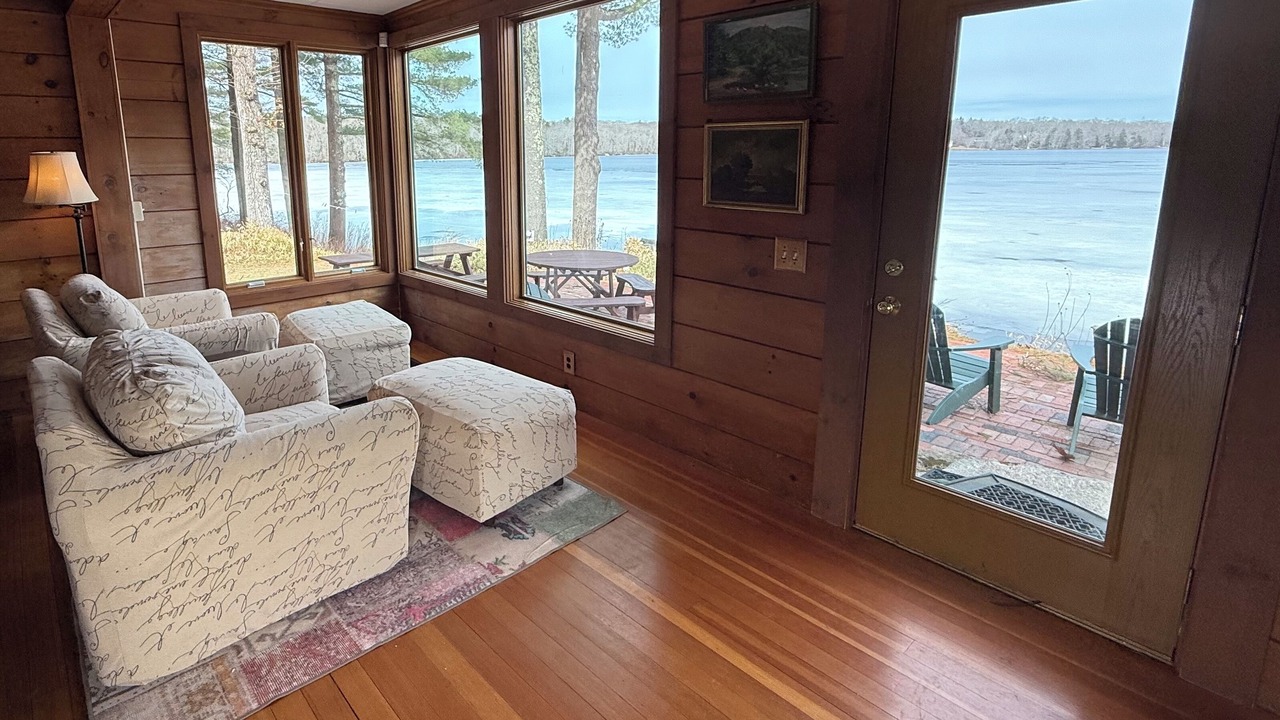 Photo of Livingroom in Rockville