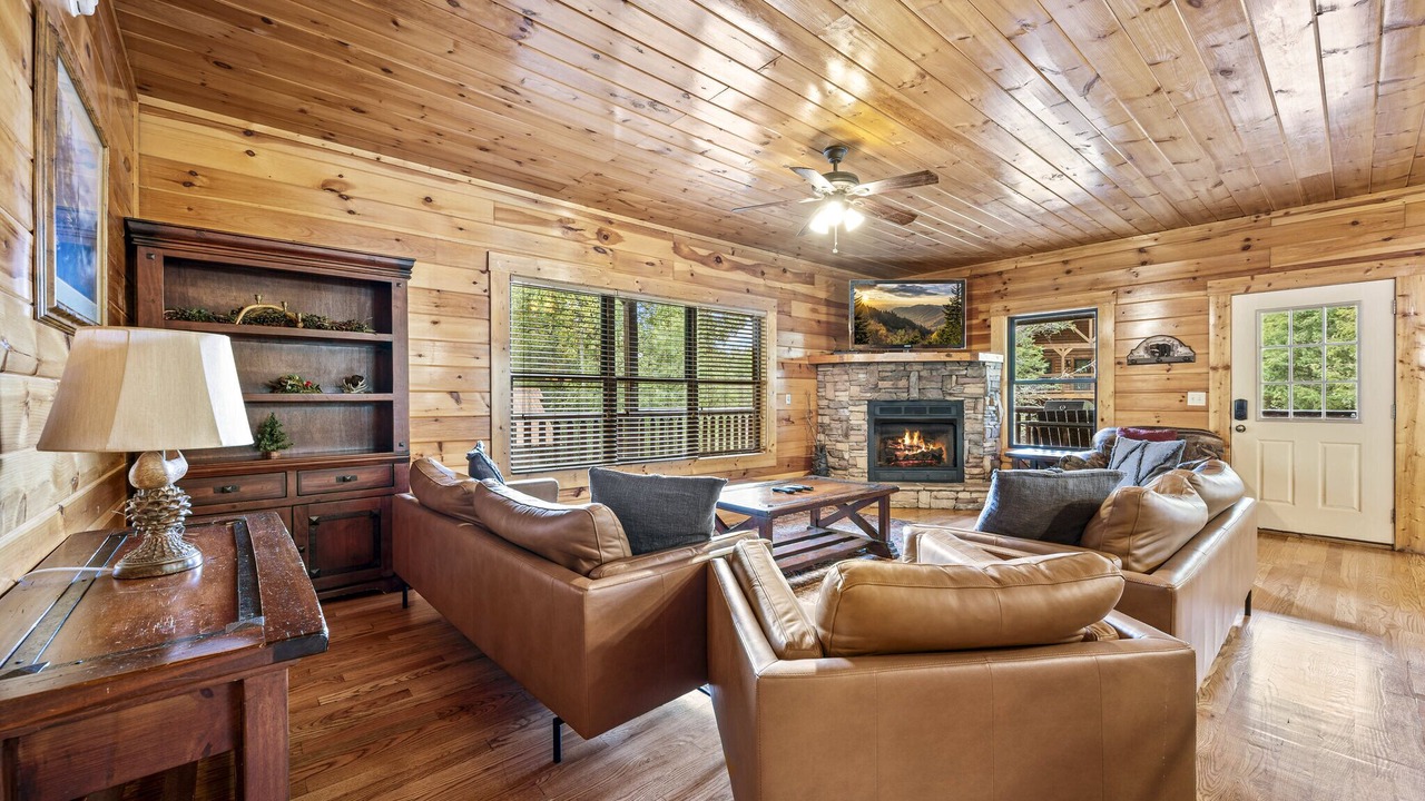 Photo of Livingroom in Gatlinburg