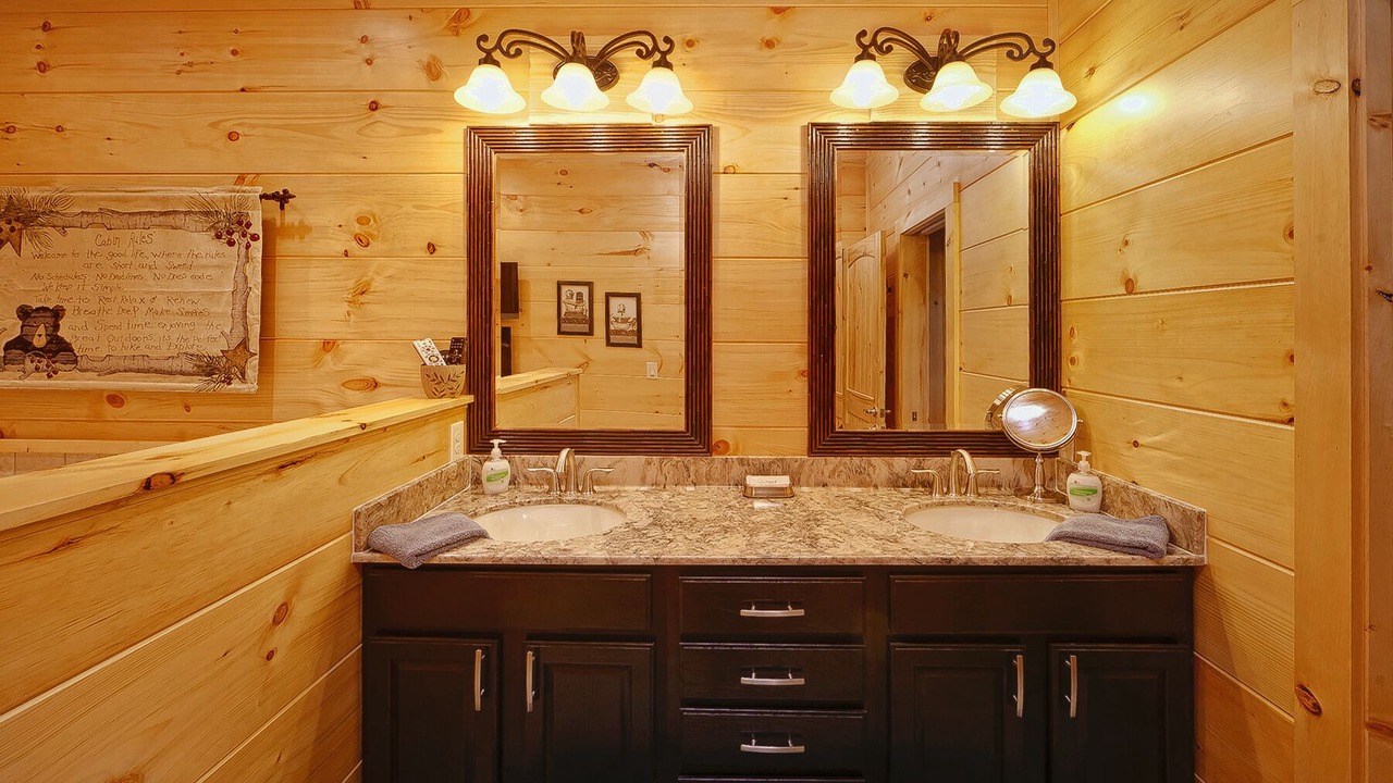 Photo of Bathroom in Gatlinburg