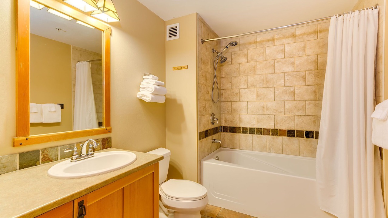 Photo of Bathroom in Copper Mountain Village