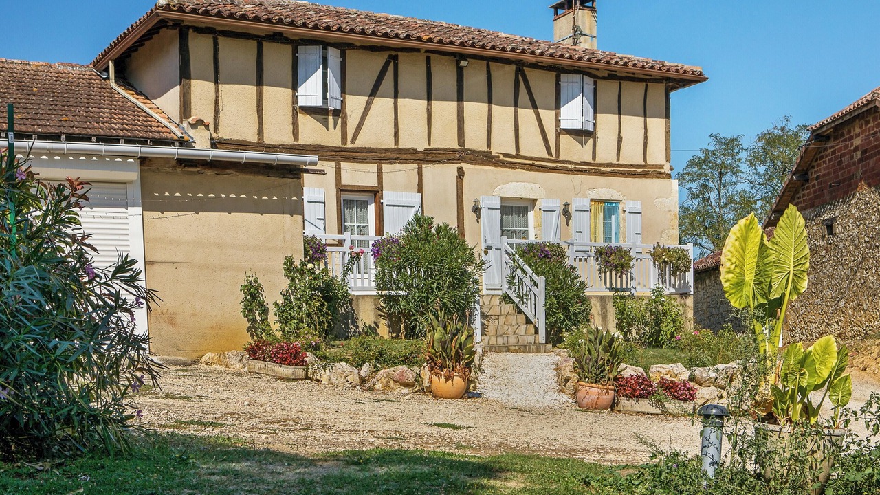 Photo of Outdoor in Courrensan