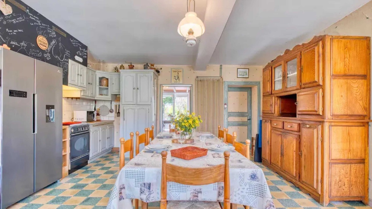 Photo of Others in Bosset