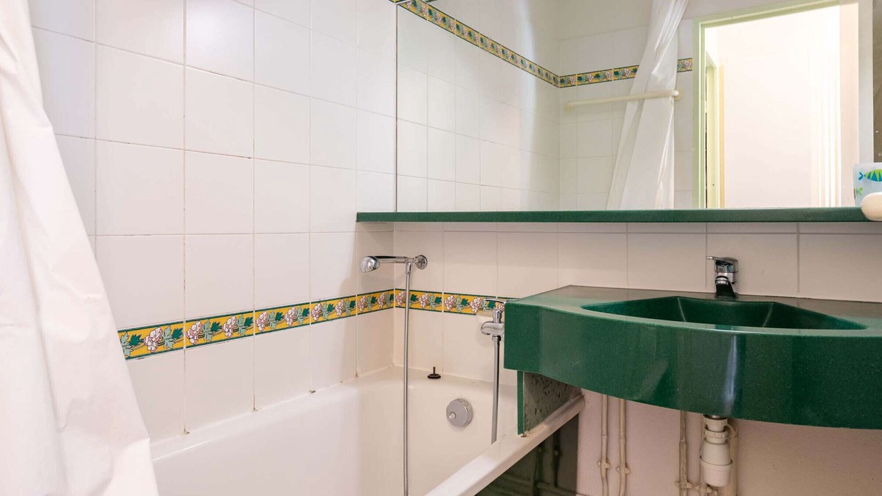 Photo of Bathroom in Behobie