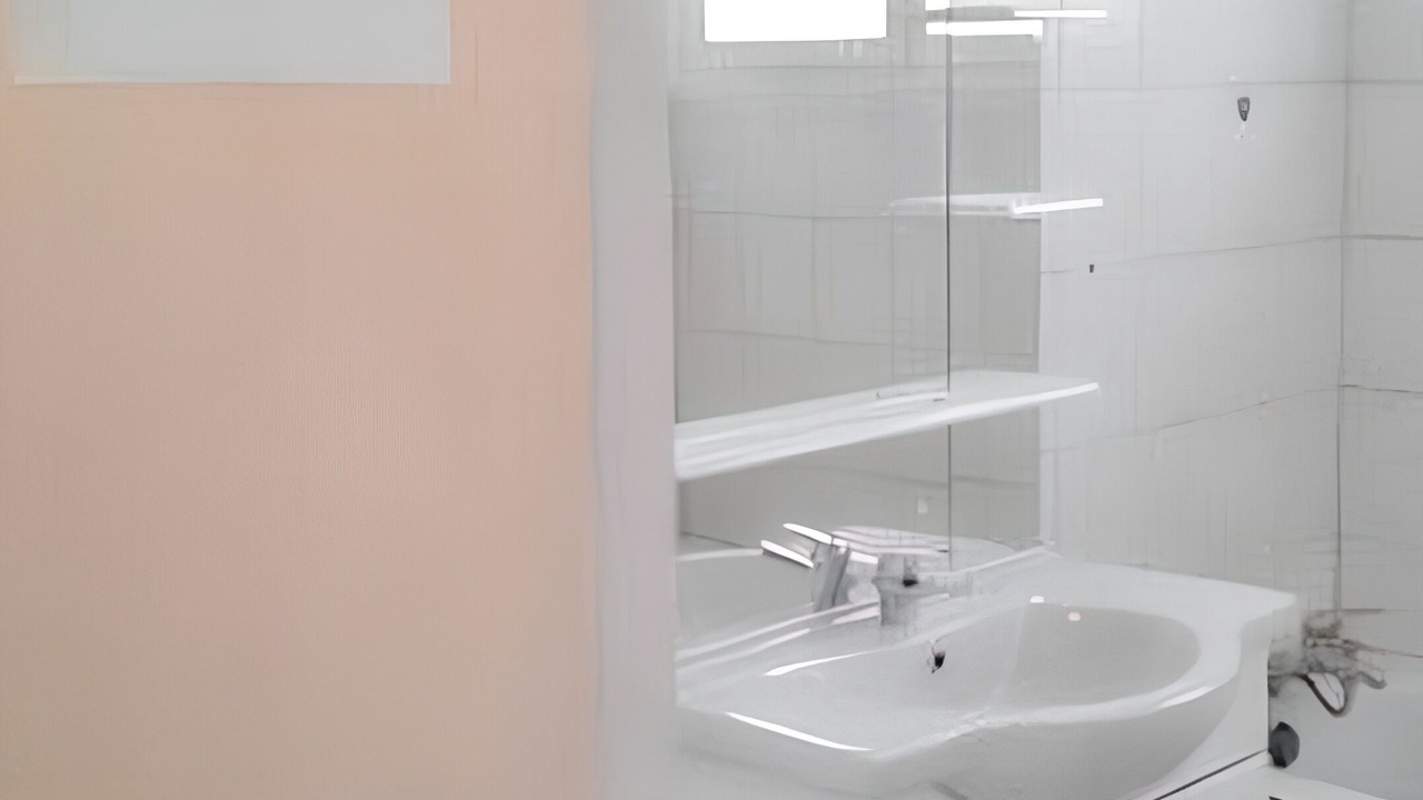 Photo of Bathroom in Orthoux-Serignac-Quilhan
