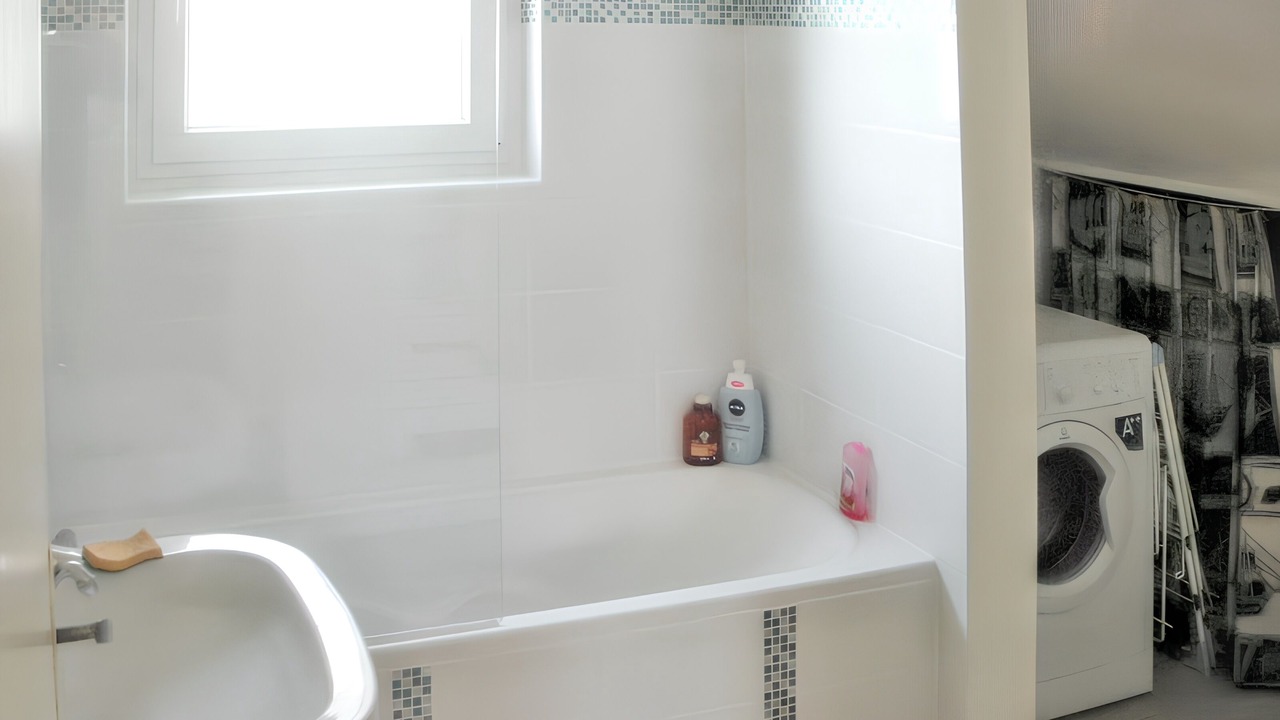 Photo of Bathroom in Arromanches-les-Bains