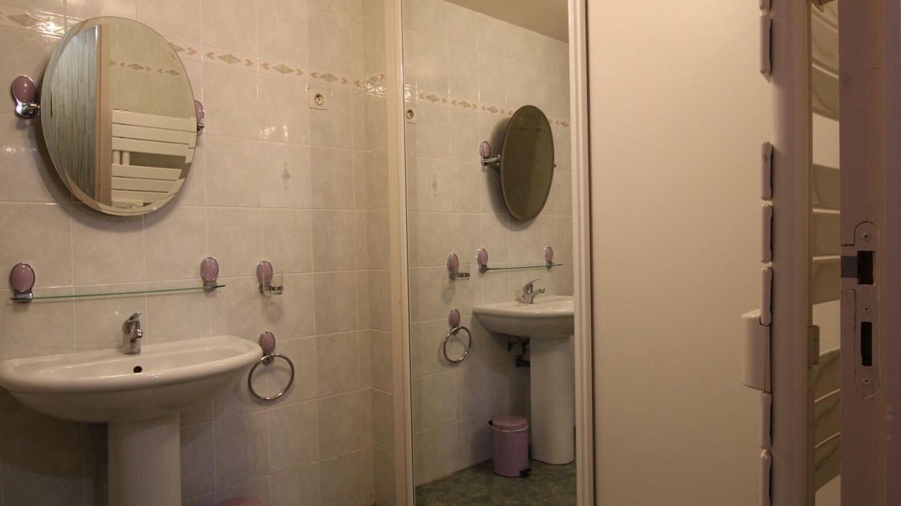 Photo of Bathroom in Folligny