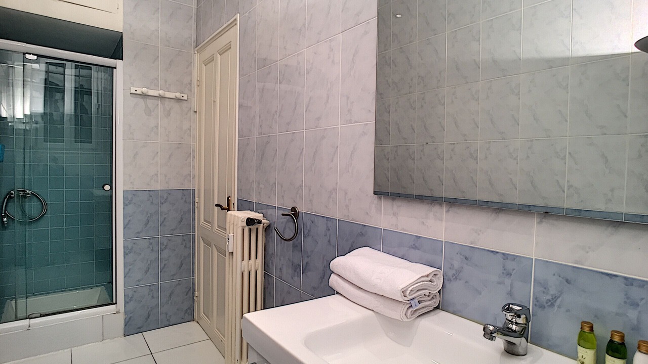 Photo of Bathroom in Nice City Centre