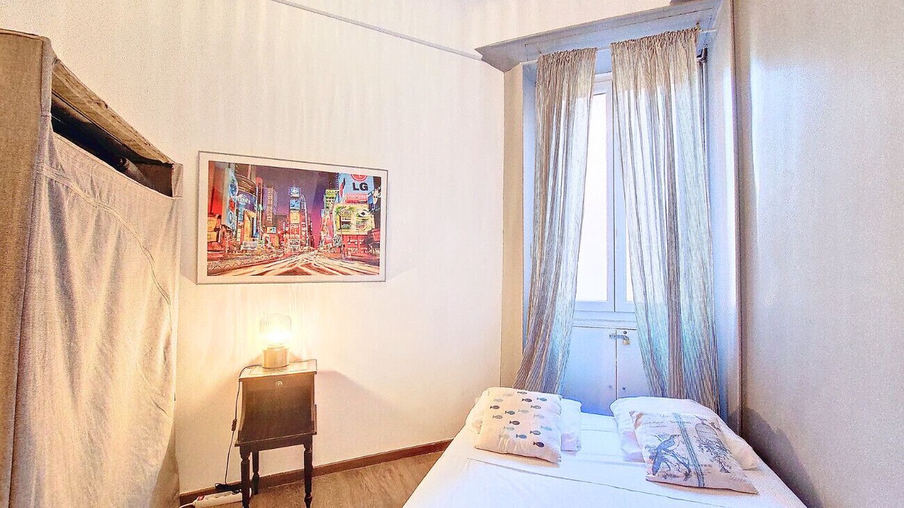 Photo of Bedroom in Nice City Centre