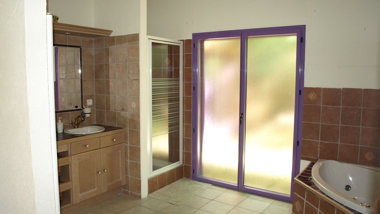 Photo of Bathroom in Vallabrix