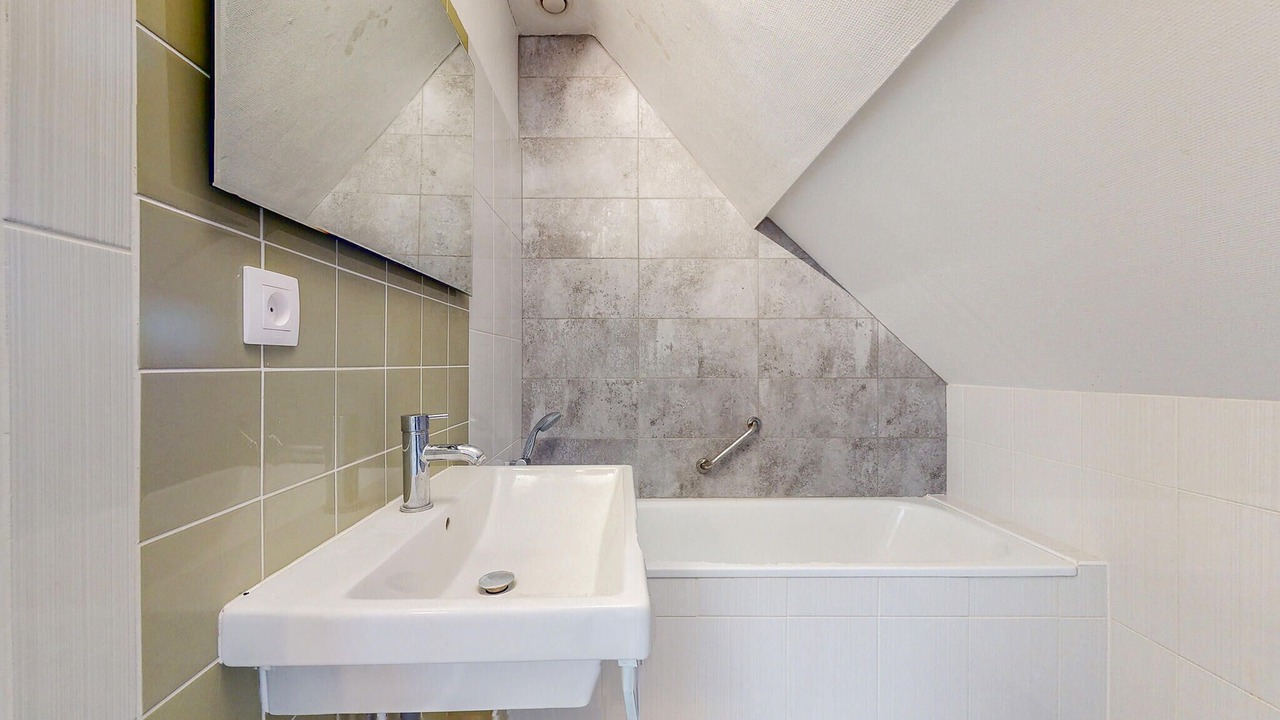 Photo of Bathroom in Jaulgonne
