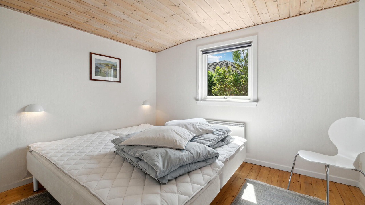 Photo of Others in Ronne