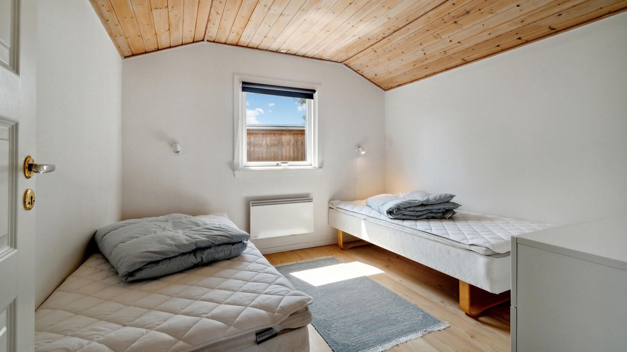 Photo of Others in Ronne