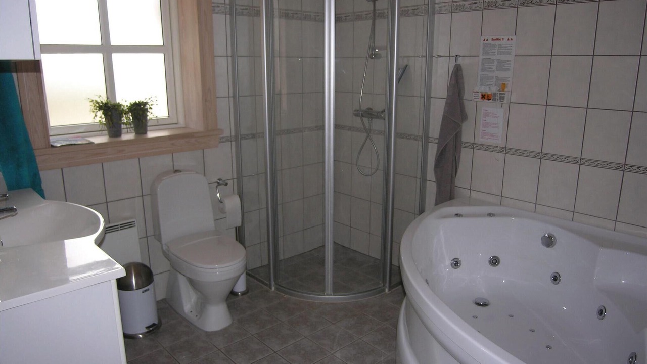 Photo of Bathroom in Hov