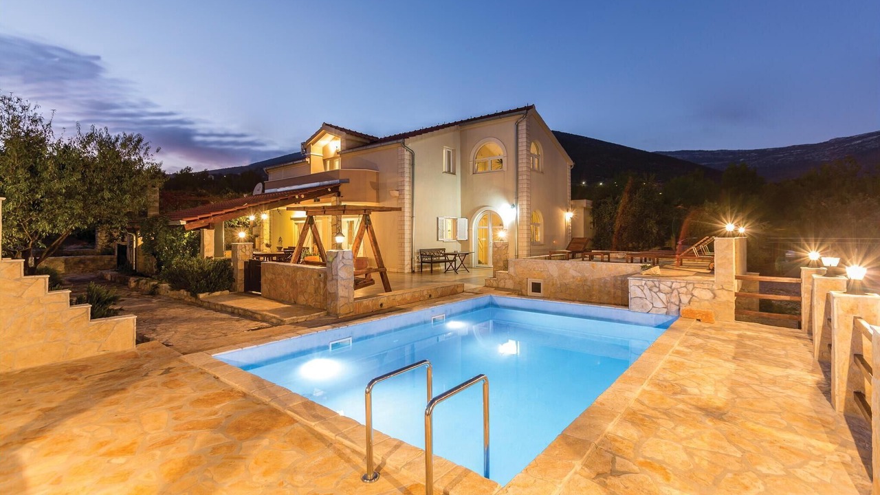 Photo of Outdoor in Rudine