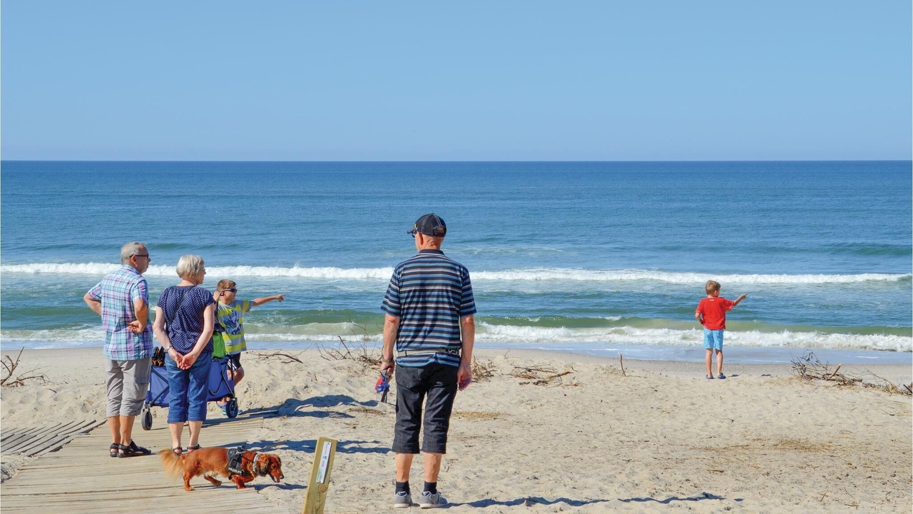 Photo of Others in Houvig Strand