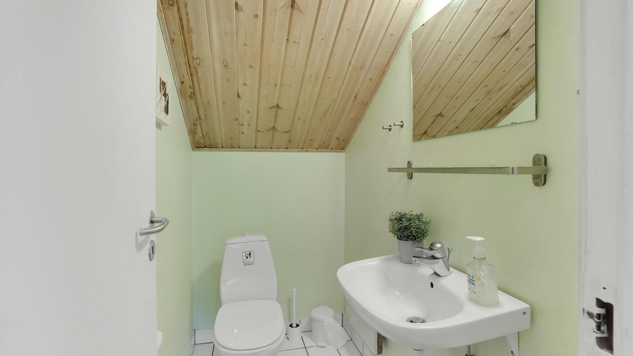 Photo of Bathroom in Jegum