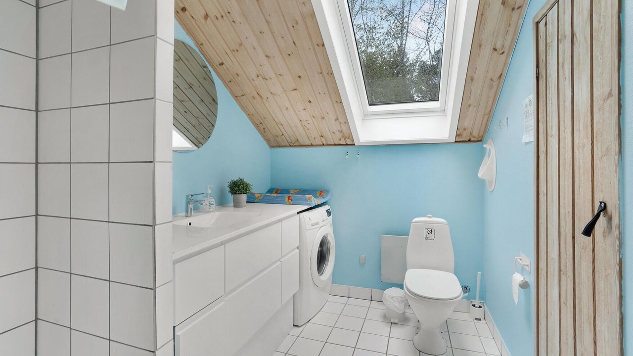 Photo of Bathroom in Jegum
