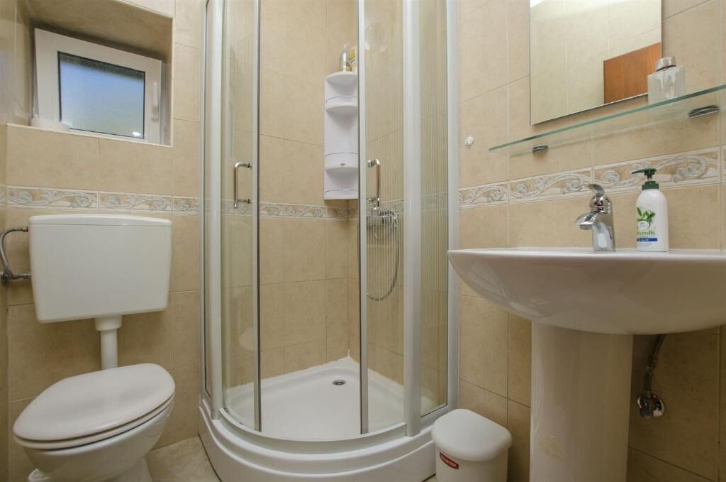 Photo of Bathroom in Slatine