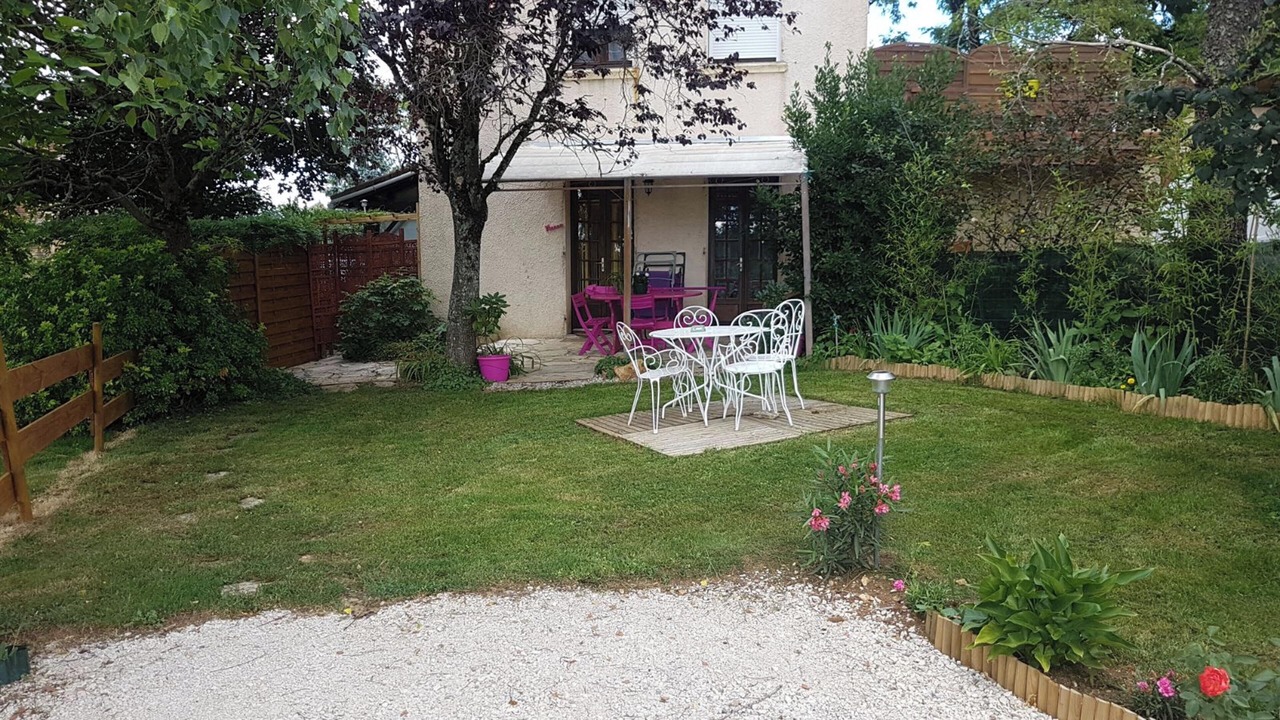 Photo of Outdoor in Villeneuve d'Aveyron