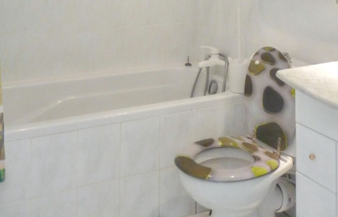 Photo of Bathroom in Meynes