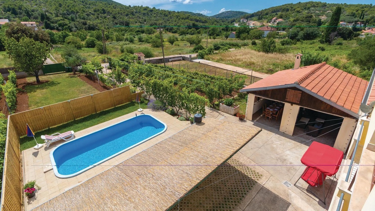 Photo of Outdoor in Banj