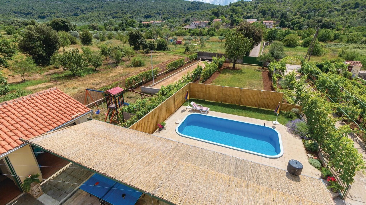 Photo of Outdoor in Banj