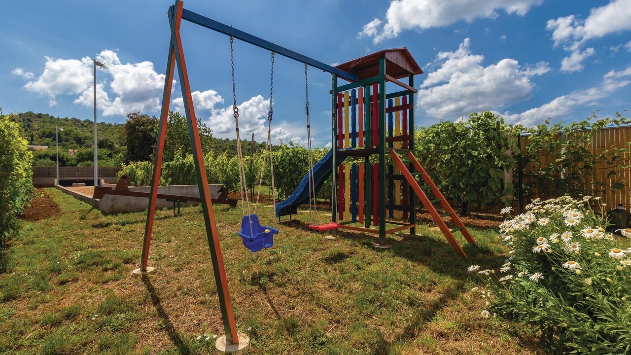 Photo of Outdoor in Banj