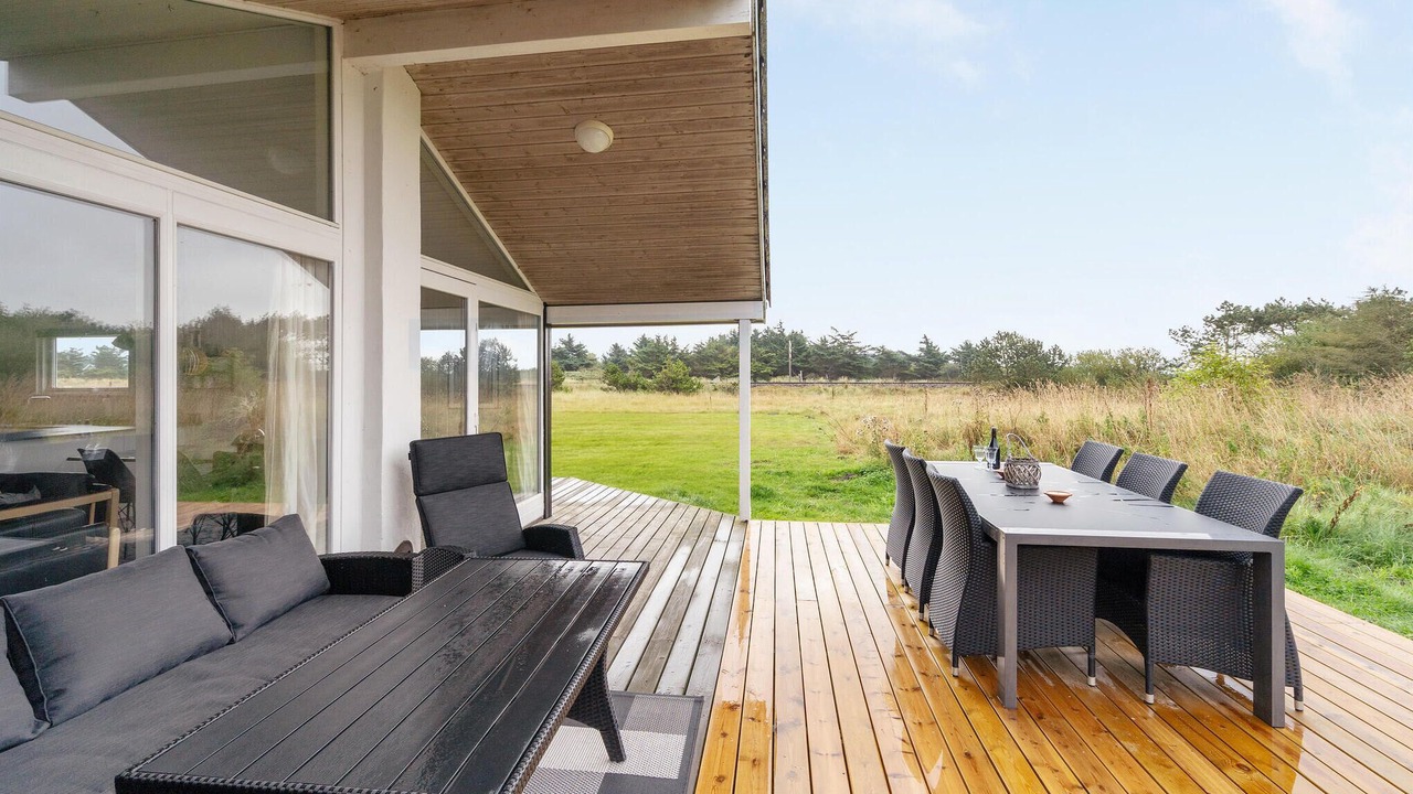 Photo of Patio Balcony in Vrist Strand