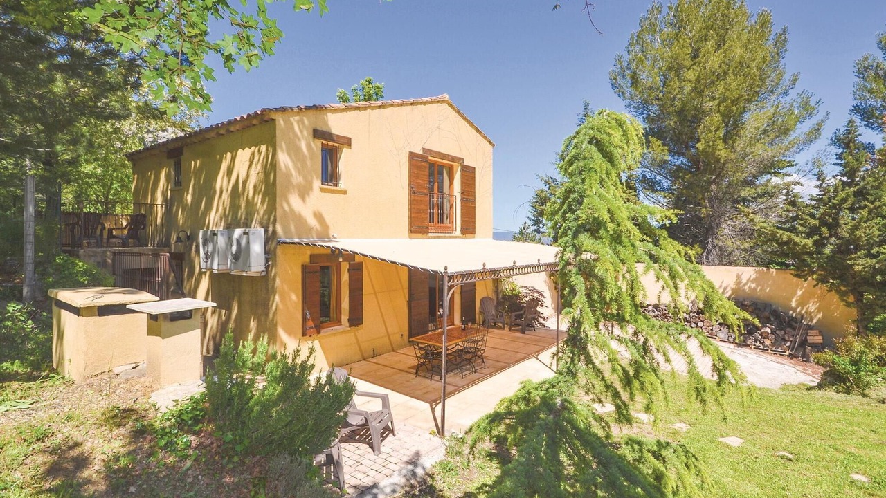 Photo of Others in Apt